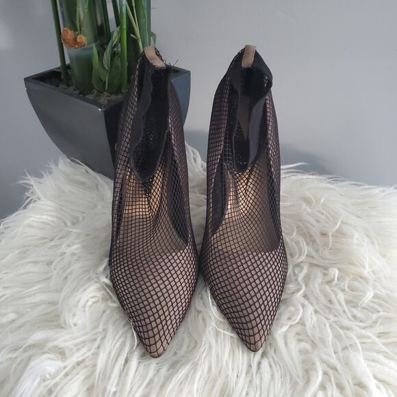 Shoe Dazzle Aria Black Fishnet Sock Chunky Heel Pointed Toe Pumps Size 12 - Picture 2 of 11